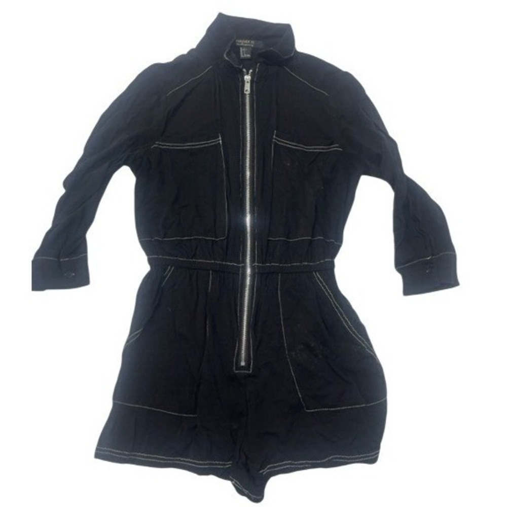 Forever 21 Contemporary Black‎ Utility Romper Contrast Stitch Zip Front Small